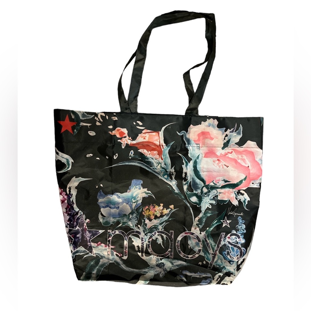 Black, Green, Pink, White, and Red Macy’s Ocean Cycle Bag From Beach to Bag